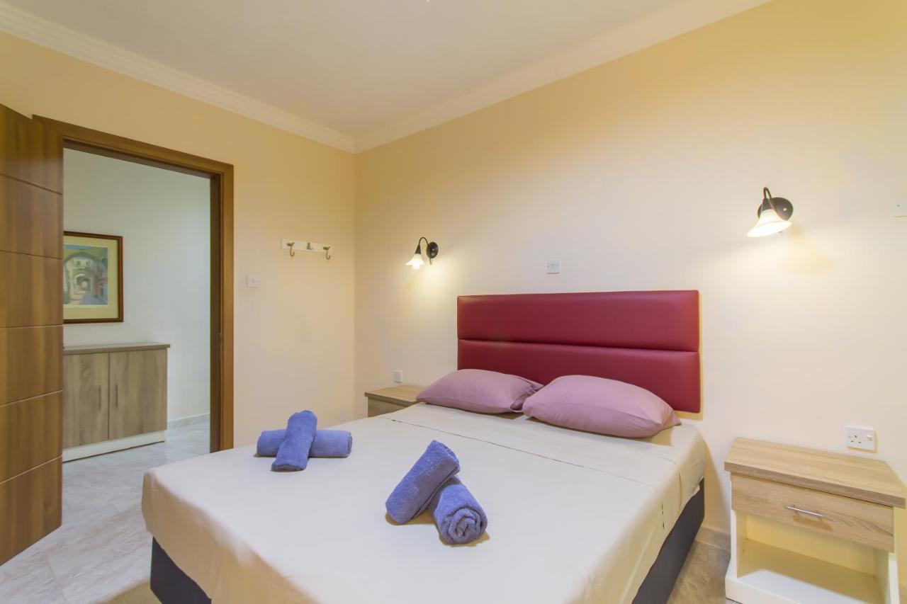 Pool & Sea Merill Apartments Mellieħa Eksteriør bilde