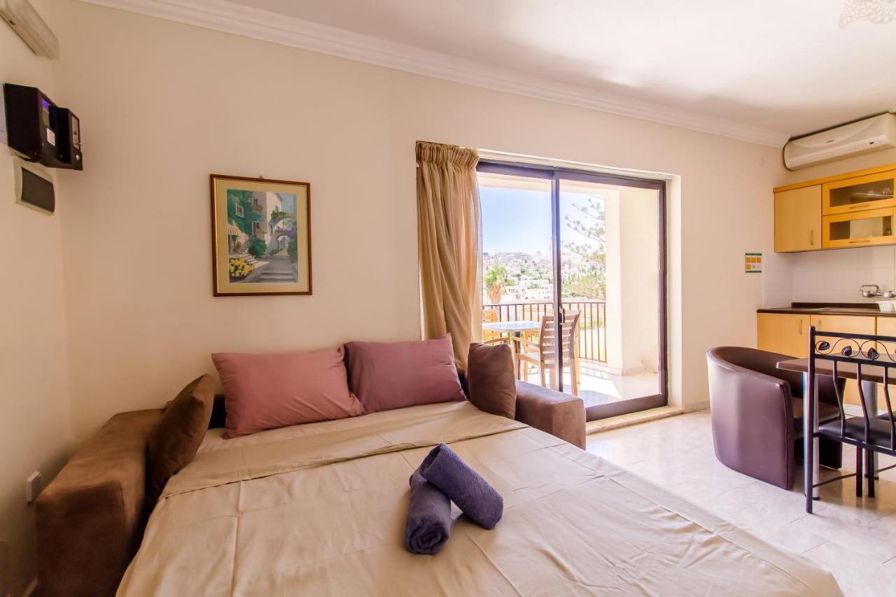 Pool & Sea Merill Apartments Mellieħa Eksteriør bilde